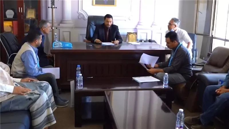 توقيع مذكرة لإعادة تأهيل بئرين للمياه في حقل الشبيكة بشبوة 