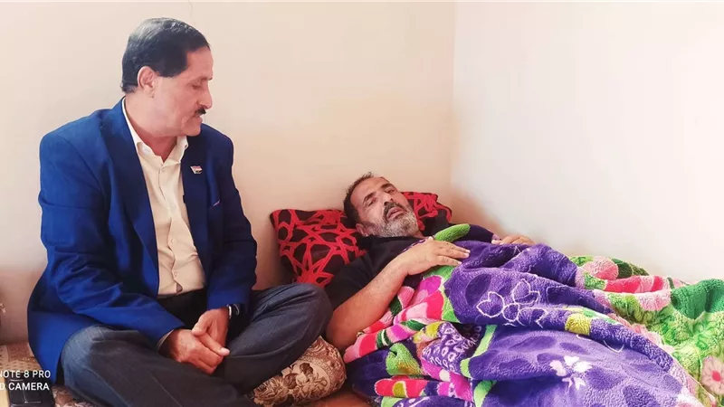 مساعد الأمين العام يتفقد صحة عدد من الكوادر السياسية والإعلامية بزنجبار أبين