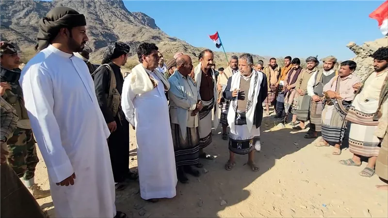 باكريت يزور منزل الشهيد العميد الطاهري في بيحان الذي فجرته مليشيات الحوثي ويتكفل بإعادة بنائه 