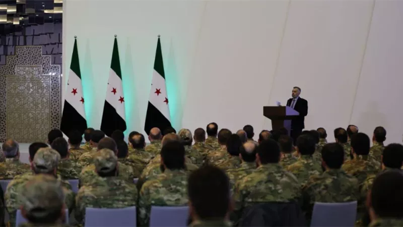 18 فصيلاً حضروا تنصيب الشرع رئيساً انتقاليًا لسوريا