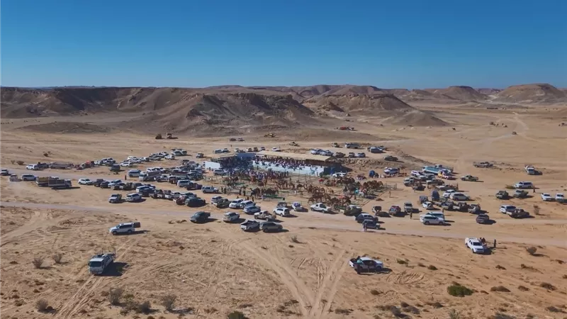 مشاركون يشيدون بدور الشيخ باكريت ويؤكدون أن «مهرجان المزاينة» يكرّس ثقافة الاعتزاز بالتراث