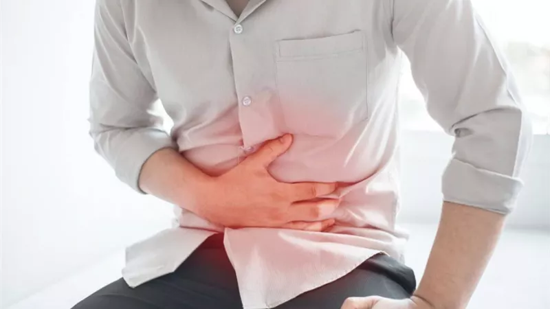 كيف تتجنب مشاكل الهضم بعد الإفطار؟