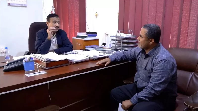 محافظ شبوة يدعو لتحديث الخارطة الجيولوجية وتعزيز الاستثمارات المعدنية