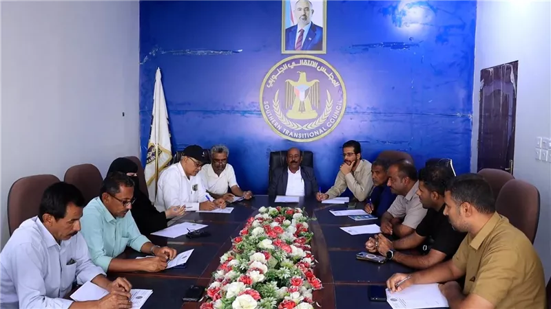 رئيس انتقالي شبوة يشدد على تكثيف العمل لخدمة المواطنين