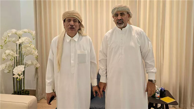 الرئيس الزُبيدي يُثني على جهود سلطة المهرة ويشيد بيقظة قوات محور الغيضة