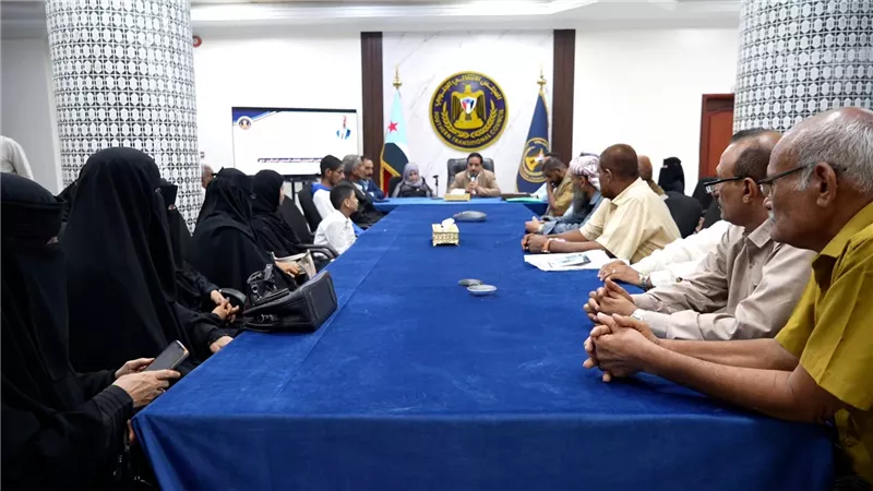الأمانة العامة تكرّم الطلاب والمعلمين المتميزين في محافظة لحج