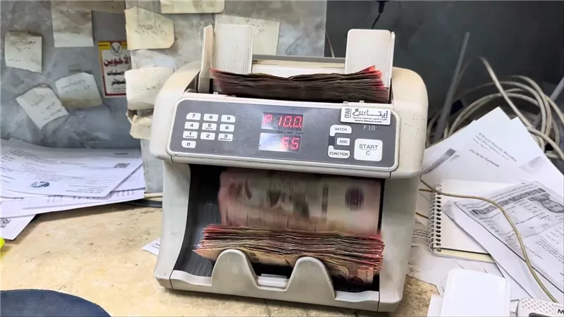 تتويجا لجهود الرئيس الزُبيدي.. تحسن ملموس في أسعار صرف العملة المحلية 