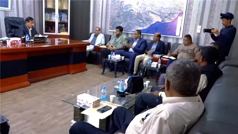 محافظ شبوة يشيد باتفاقية مشروع المساعدات الطارئة لإنقاذ الحياة والتعليم بعسيلان 