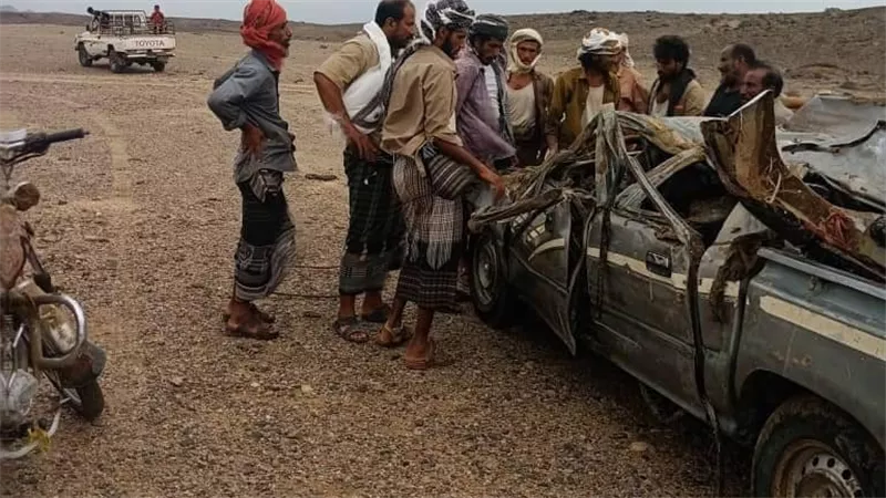 نجاة أسرة من الموت بعد أن جرفت السيول سيارتهم في مديرية أحور بأبين 