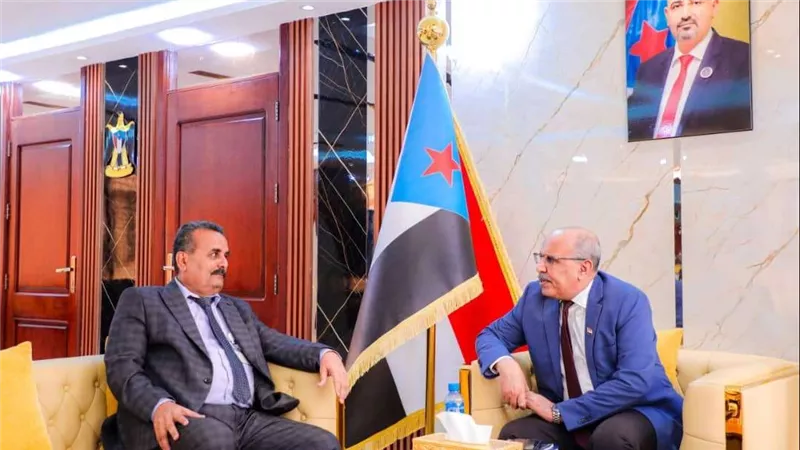 الكثيري يطّلع على أوضاع مطار عدن الدولي ومشاريعه التطويرية