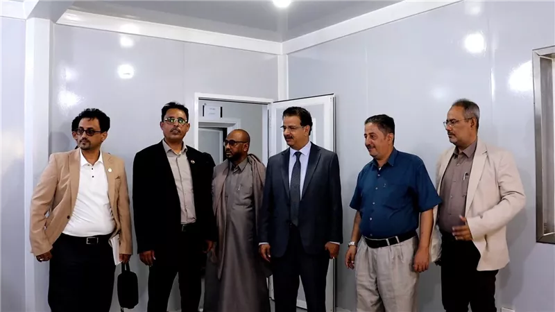 فريق التوجيه الرئاسييزورقوةالواجب 808 والمستشفىالسعوديبسقطرى
