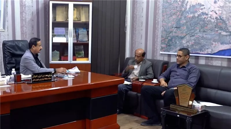المحافظ بن الوزير يشيد بانتظام العملية التعليمية في مدراس شبوة