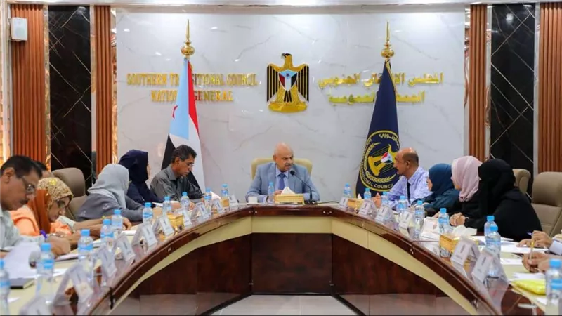 إدارية الجمعية الوطنية تستعرض إيجابيات مشاركة الرئيس الزُبيدي باجتماعات الأمم المتحدة