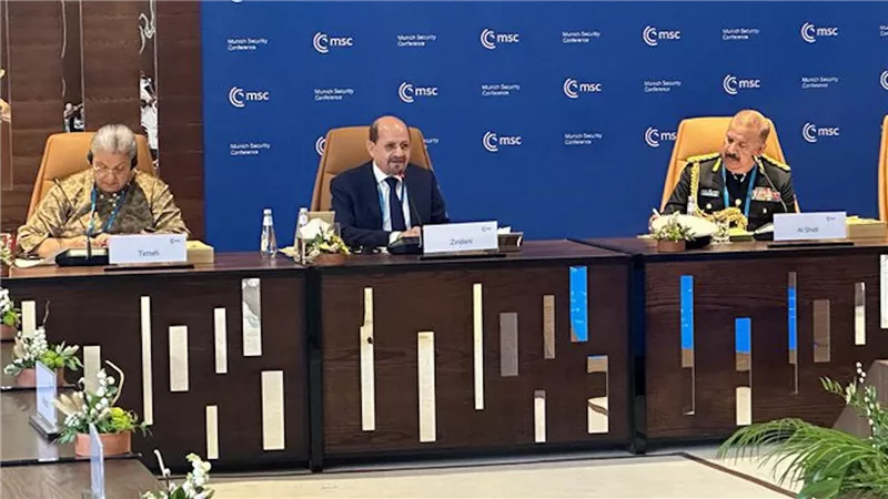 وزير الخارجية شائع الزنداني: البحر الأحمر أصبح ساحة تهديد بسبب ممارسات الحوثيين