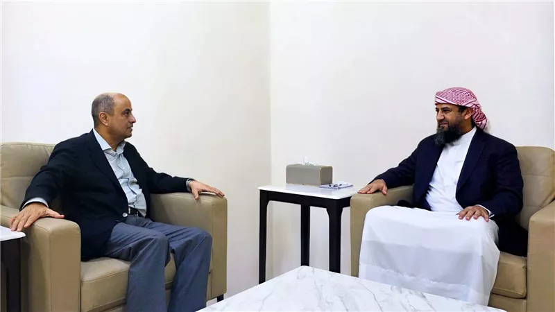 المحرّمي يلتقي رئيس الوزراء ويؤكد دعم الإصلاحات الاقتصادية والخدمية