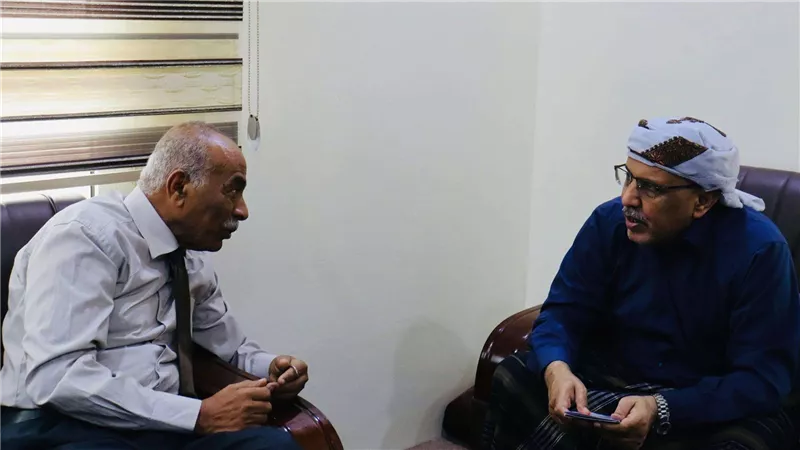 الكثيري يؤكد دعم المجلس الانتقالي للبحث العلمي ومشاريع الطاقة المتجددة بحضرموت
