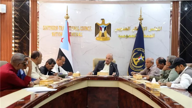 فريق التوجيه والرقابة الرئاسي يلتقي المفوضية الجنوبية المستقلة لمكافحة الفساد بعدن