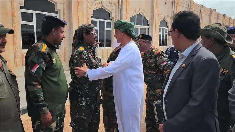 رئيس انتقالي سقطرى يستقبل قائد القوات الخاصة في زيارة رسمية للمحافظة