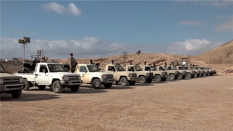 النخبة الحضرمية تدفع بقوات كبيرة لفك حصار المنشآت النفطية بالمسيلة