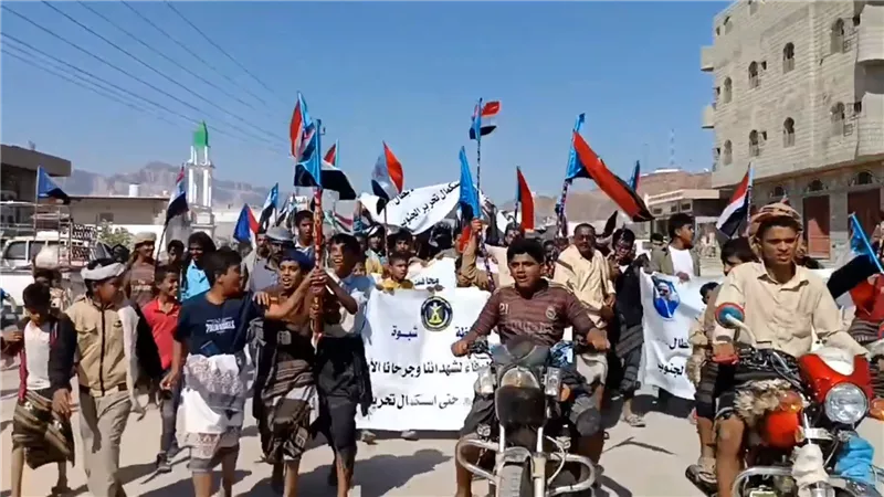 مسيرة جماهيرية في الروضة بشبوة احتفالا بانتصارات القوات الجنوبية