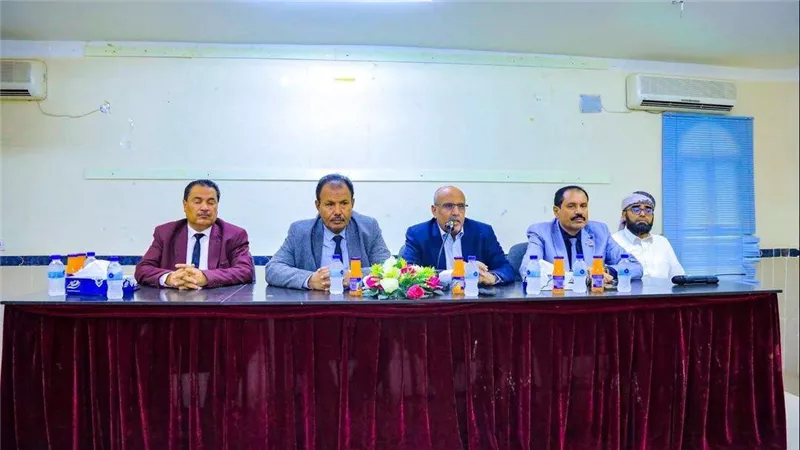 الكثيري يعقد لقاءً موسعا بالأئمة والخطباء والمشايخ والدعاة بوادي حضرموت