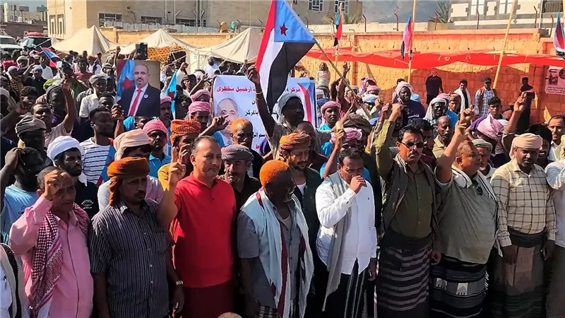 استمرار الاعتصام المفتوح في مدينة حديبو بسقطرى للمطالبة بإعلان الاستقلال الثاني