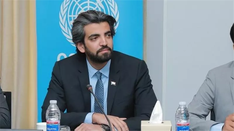 عمرو البيض: الرئيس الزُبيدي لم يغادر عدن وسيبقى إلى جانب شعبه