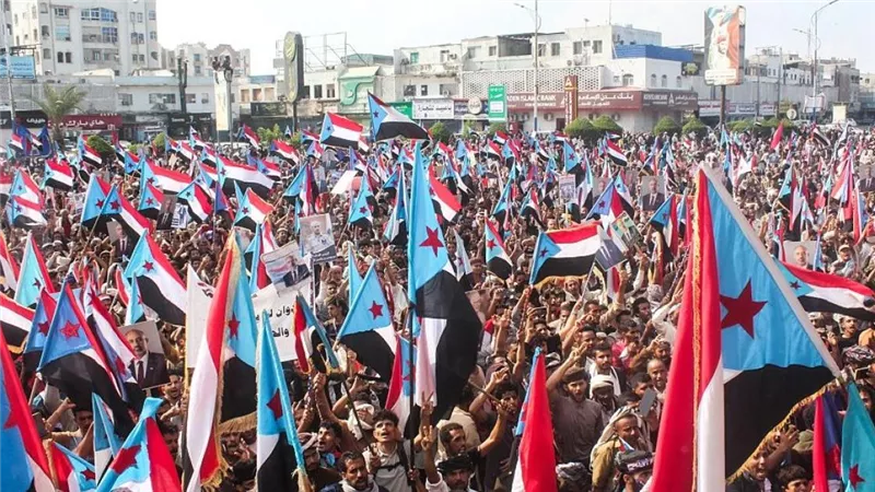 تنفيذية انتقالي لحج تدعو إلى احتشاد جماهيري واسع في عدن دفاعًا عن إرادة شعب الجنوب
