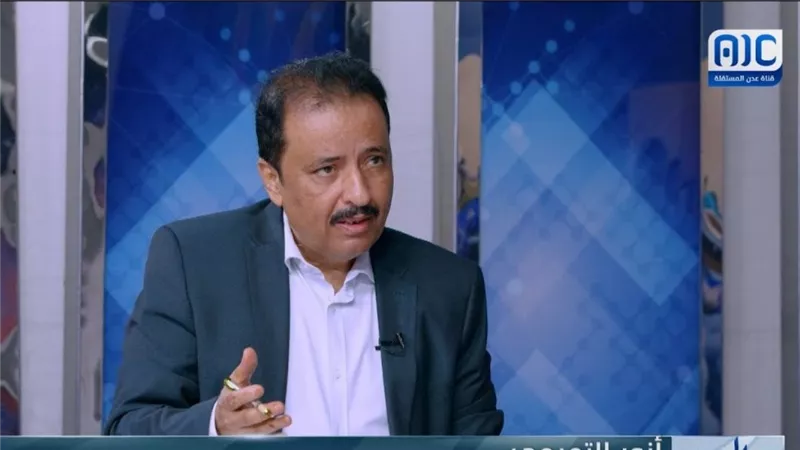 المتحدث الرسمي للمجلس الانتقالي يُفند مزاعم الخنبشي والإرياني حول مطار الريان: 