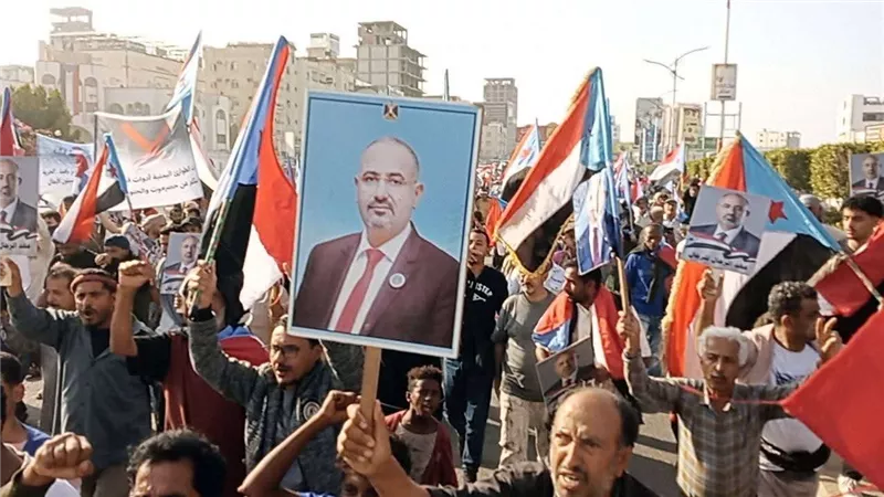مسيرة جماهيرية حاشدة في العاصمة عدن تأكيدًا على الثبات والصمود