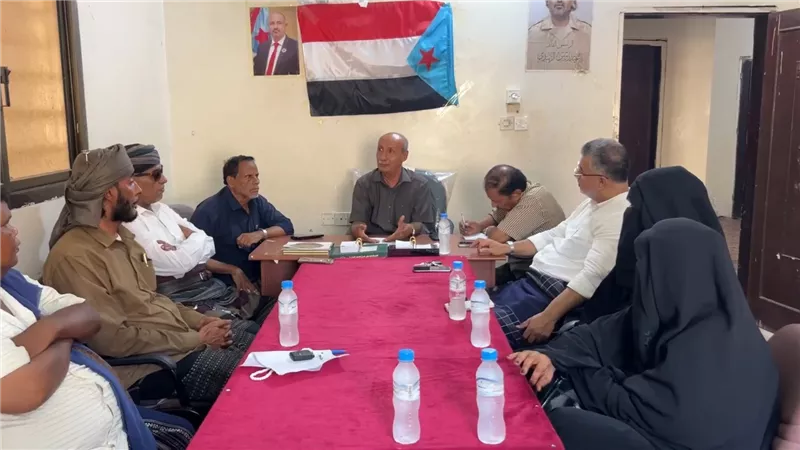 تنفيذية انتقالي المكلا تؤكد المضي في تنفيذ البرنامج التصعيدي