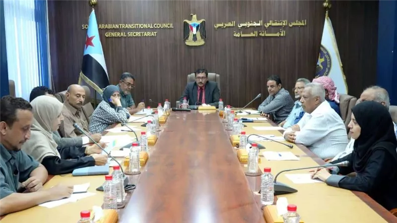 الأمانة العامة تناقش مستوى تنفيذ خطة التصعيد الرافضة للوصاية في أسبوعها الأول بمحافظات الجنوب