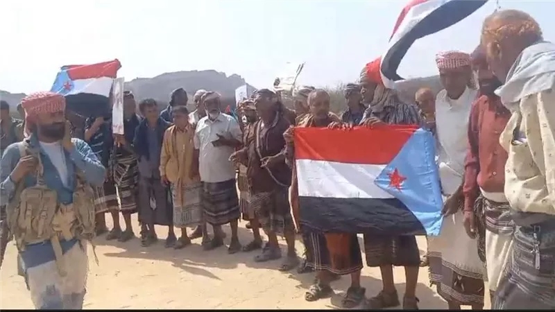 وقفة احتجاجية في المحفد ترفض تشكيل المجلس التنسيقي وتؤكد رفض الوصاية الخارجية