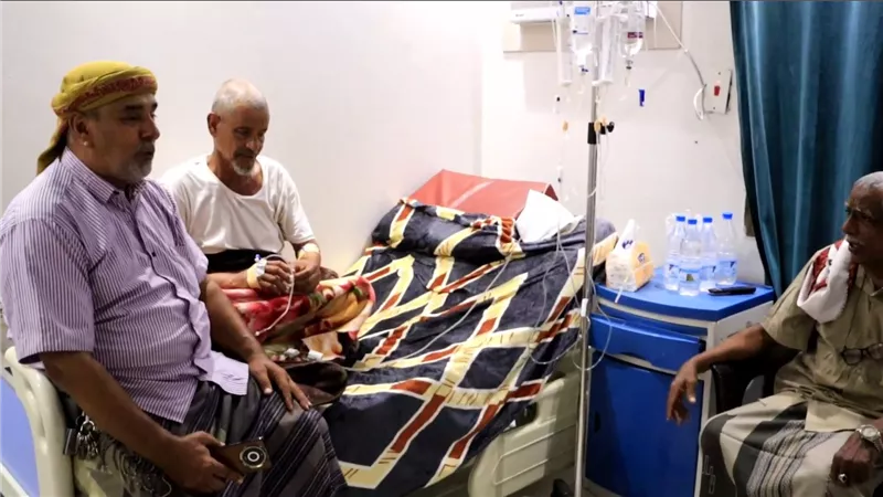 قيادة انتقالي حضرموت تزور المناضل علي بن عكظة للاطمئنان على صحته 