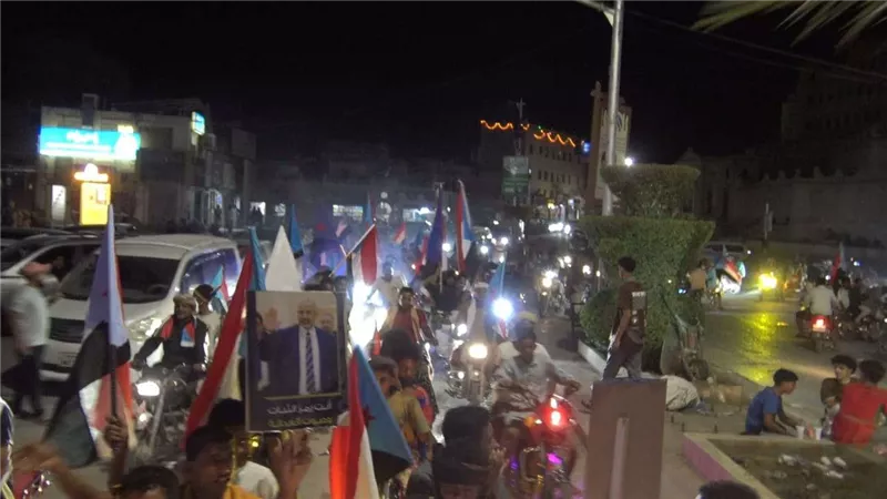 مسيرة حاشدة بالمركبات والدراجات النارية في سيئون تجدد التمسك بالمجلس الانتقالي 