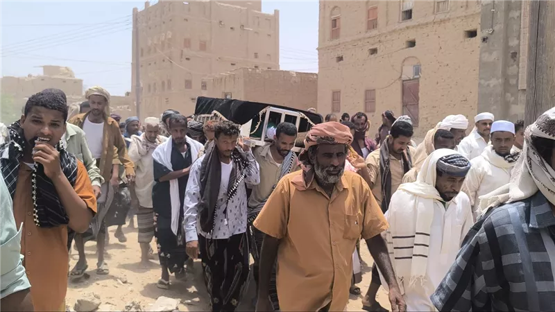 تشييع مهيب في أحور لجثمان المناضل خالد بوزيد 