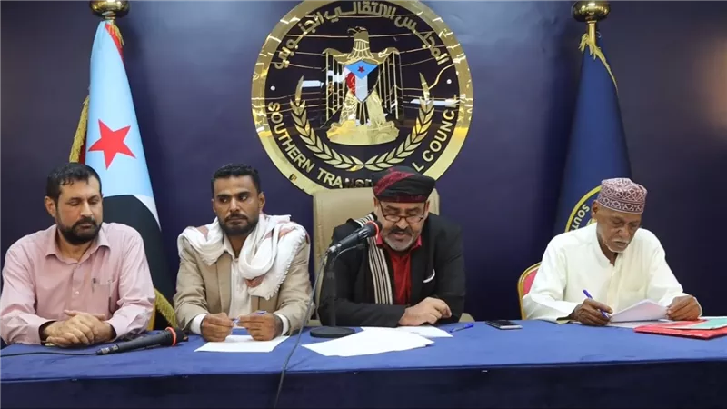 رئيس اتحاد قبائل الجنوب يلتقي ممثلي الاتحاد بمديريات العاصمة عدن 