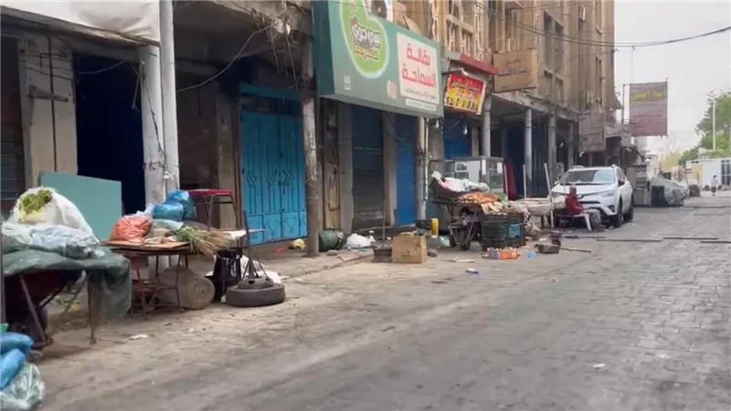 عدن تواصل العصيان المدني لليوم الخامس رفضا لحرب الخدمات   