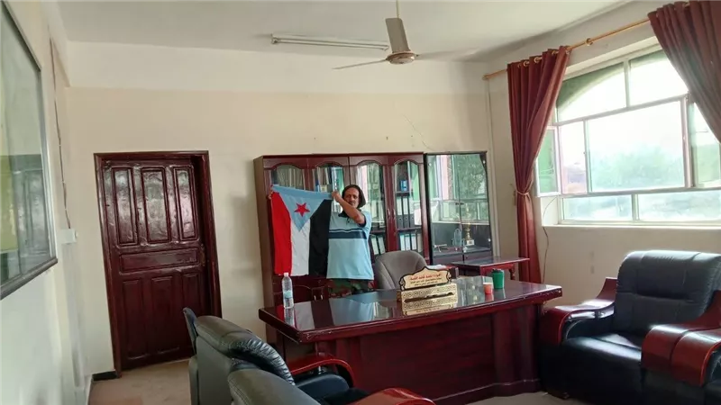 إضراب الضالع يصل إلى مقر السلطة المحلية ضمن برنامج التصعيد الشعبي