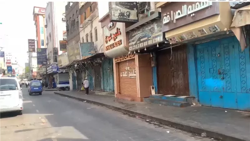 عصيان مدني سلمي جزئي في كافة مديريات العاصمة عدن رفضا لتدهور الخدمات 