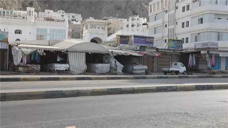 العصيان المدني في المكلا يحقق استجابة واسعة