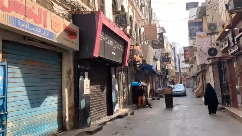 تصعيد شعبي متواصل في العاصمة عدن رفضا لحرب الخدمات 