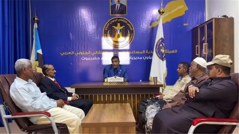 التميمي يلتقي قيادات نقابية ويؤكد أهمية تعزيز العمل النقابي بوادي وصحراء حضرموت