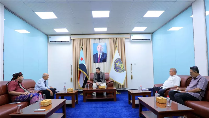 الحالمي يلتقي القائم بأعمال رئيس مجلس المستشارين ورئيس اللجنة التحضيرية للاتحاد العام لقبائل الجنوب 