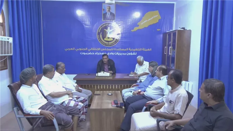 التميمي يلتقي مقدم حافة السحيل بسيئون ويشيد بمواقف الحافة الوطنية 