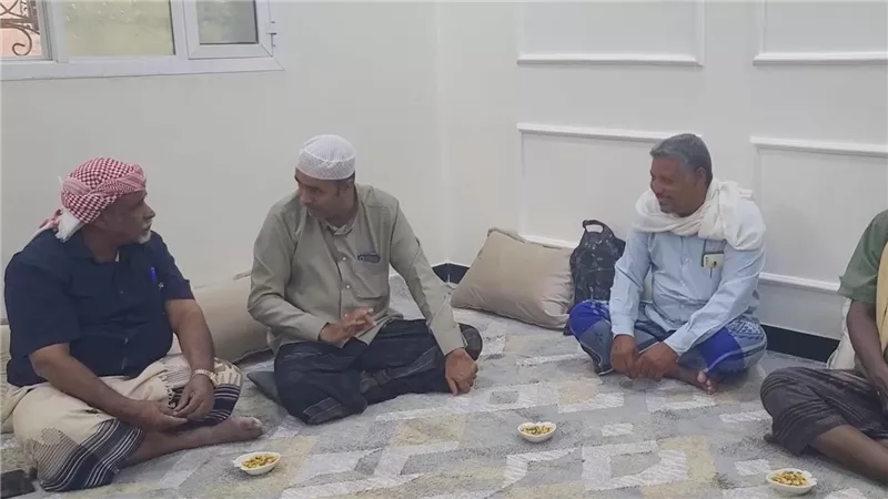بن مشدود يطمئن على صحة رئيس القسم المالي بانتقالي تريم 