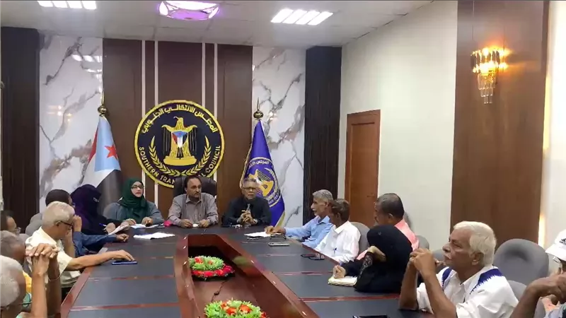 انتقالي صيرة يناقش تعزيز العمل الميداني ورفع مستوى اليقظة الأمنية بالمديرية