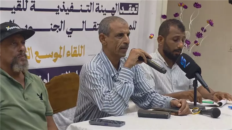 قيادة انتقالي العاصمة عدن تعقد لقاءها الموسع الثاني مع أعضاء انتقالي المعلا