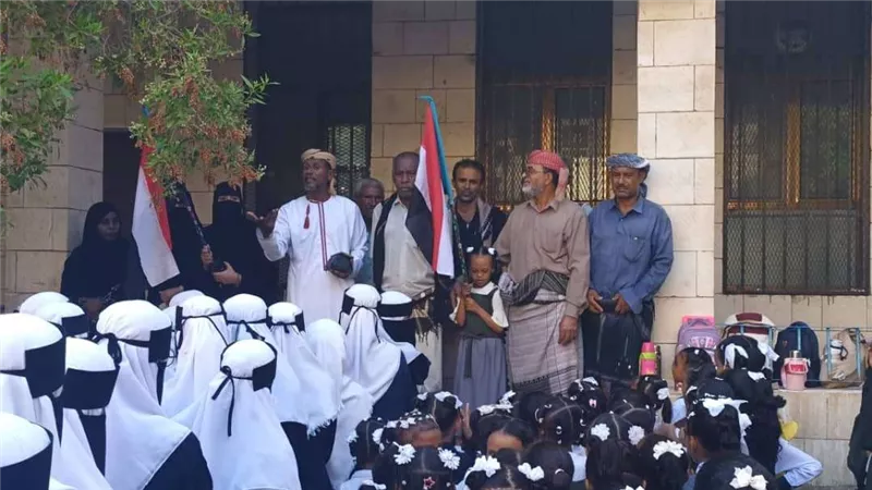 انتقالي أبين ينفذ برنامجاً لتعزيز الهوية الوطنية الجنوبية في مدارس المحافظة