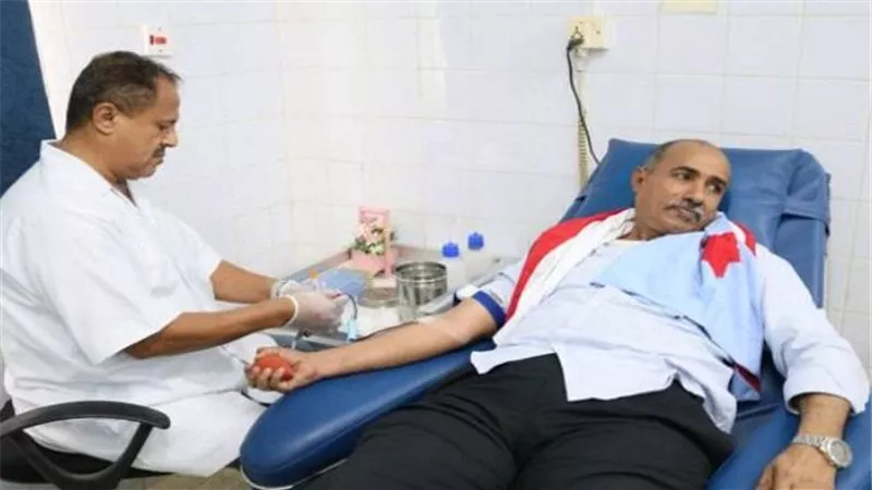 في مبادرة إنسانية ووطنية.. أعضاء الجمعية الوطنية يتبرعون بالدم دعما لجرحى القوات الجنوبية